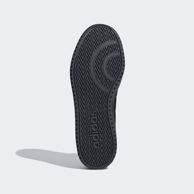 Hoops 2.0 Mid Shoes Ready for the winter, these basketball-inspired shoes take on the cold with a durable, mid top construction lined with cosy faux fur. Rubberised toe and heel caps give them an all-weather look, while lightweight cushioning provides comfort throughout the day. - Lace closure - Synthetic nubuck upper; Mesh collar - Faux fur lining; Rubber cupsole - Lightweight EVA sockliner Shipped by adidas
