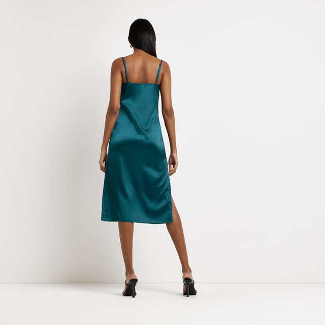 green emerald velvet dress Moon River Women's v-Neck tie Front Shirred Tiered Ruffle midi Dress,  Olive, M at Amazon Women's Clothing store