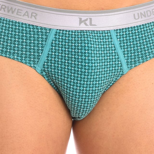 Pack-2 Slips Kisses&Love
 Elastic rubber waistband.
 Detail of the brand name on the waistband.
 Breathable fabric.
 Anatomical front with the ability to hold without squeezing.
 Seams seen in tone.
 Composition: 95% Cotton, 5% Elastane
 Care:
Wash at maximum temperature 30º.
 Dry at low temperature.
 Do not use bleach.
 Do not iron.
 Do not dry clean.
