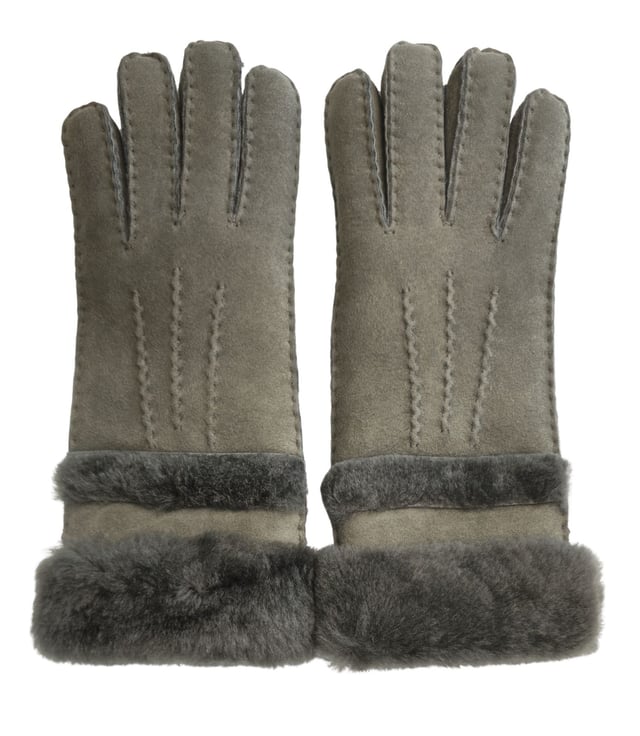 Experience luxurious warmth and timeless elegance with Infinity’s Women’s Super Soft Sheepskin Gloves. Crafted from premium quality sheepskin, these gloves provide unmatched softness and comfort, wrapping your hands in cozy warmth. The refined stitch detailing adds a subtle touch of sophistication, making them a versatile accessory for any occasion.
Available in a range of classic colours, these gloves seamlessly complement your wardrobe and enhance your style. With multiple sizes to choose from, you’ll find the perfect fit for ultimate comfort and flexibility. Blending traditional craftsmanship with modern functionality, Infinity’s Women’s Super Soft Sheepskin Gloves ensure both protection and style, so you can step out confidently, knowing you're wearing the finest quality gloves.
Sizing and Fit
These gloves may feel snug initially, but with a few hours of wear, the lambskin will naturally stretch and conform to your unique fit.