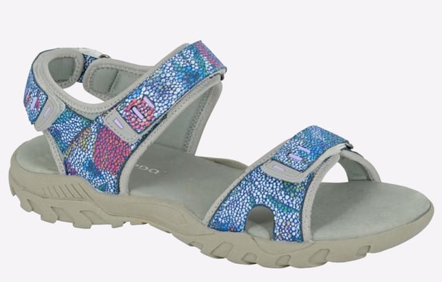 Whether adventuring or looking for all day comfort, these PDQ Shoreline are a versatile sports sandal built for comfort and support with a triple touch-fastening closure to the heel, ankle, and toe for a secure fit.
- Synthetic Nubuck upper
- Triple touch-fastening closures
- Textile lining
- Durable TPR outsole