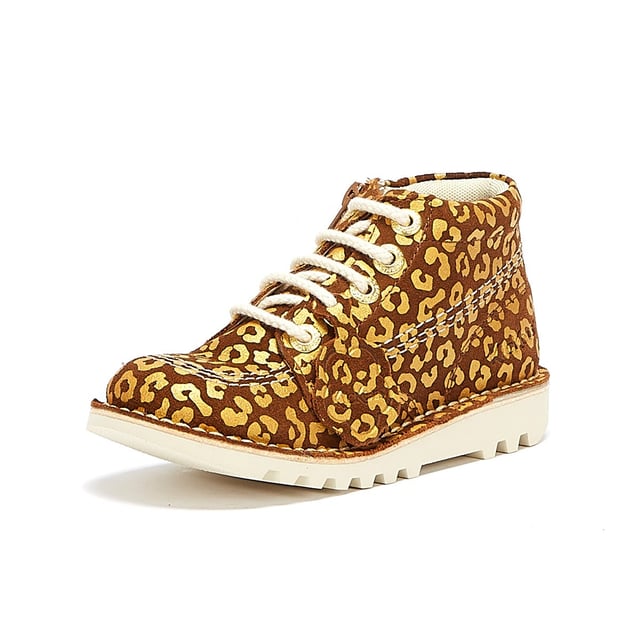 The iconic Kickers silhouette has gone wild with an all-over colourful leopard print and metallic hardware. Keeps active feet secure and comfortable with a cushioned footbed, soft fabric lining, durable rubber sole and anti-odour technology.