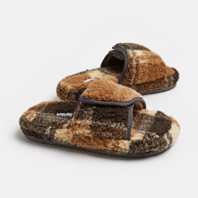 River island boys slippers 2025