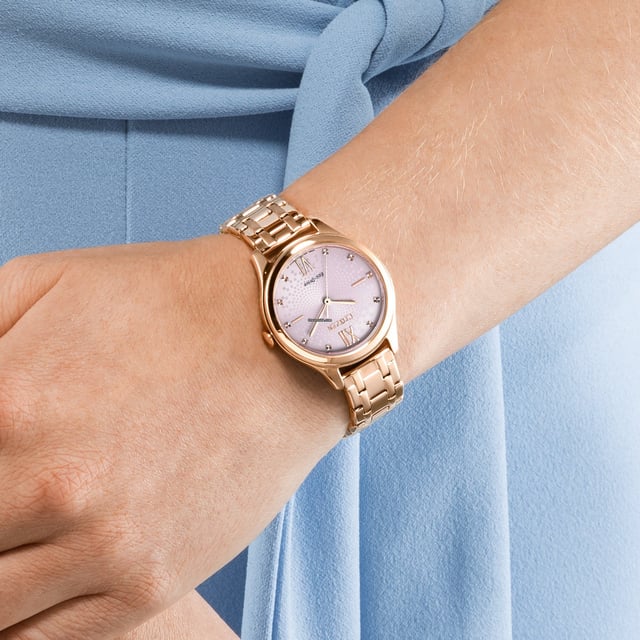 This Citizen  Analogue Watch for Women is the perfect timepiece to wear or to gift. It's Rose Gold 32 mm Round case combined with the comfortable Rose Gold Stainless steel watch band will ensure you enjoy this stunning timepiece without any compromise. Operated by a high quality Eco-Drive movement and water resistant to 5 bars, your watch will keep ticking. This solar powered watch recharges itself in any kind of light,This solar watch does not require any battery replacement. -The watch has a function: Solar Powered High quality 19 cm length and 14 mm width Rose Gold Stainless steel strap with a Fold over with push button clasp Case diameter: 32 mm,case thickness: 7 mm, case colour: Rose Gold and dial colour: Pink