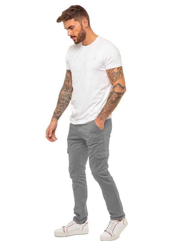 These Enzo Mens Combat Chinos features 2 front pockets, 2 back pockets, 2 Velcro side pockets and a zip fly fastening. Crafted from 98% Cotton and 2% Lycra, these Slim Fit Chinos are available in Regular leg (32”) only