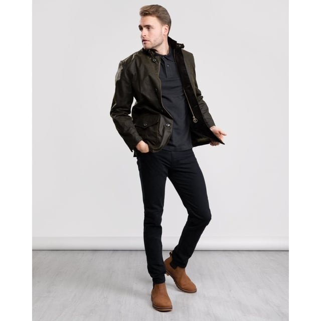 Mens Wax Jacket from the Original Classic Tartan Collection from Barbour. The Lutz Wax Jacket is a traditional mens wax jacket. With two pleated pockets, collar strap fastened with buckle and eyelets and corduroy collar the Lutz features many traditional Barbour details. Tartan cotton lining provides the finishing touch making the Barbour Lutz Mens Wax Jacket a stylish and practical option.
&nbsp;

8oz Oban, 100% Waxed Cotton
100% Cotton Barbour Tartan inner lining
100% Polyester in sleeve linings
Action back detail with stitched down half belt detail.
Sponge clean only
Back length: 27.5-31ins | 69.5-79.5cms