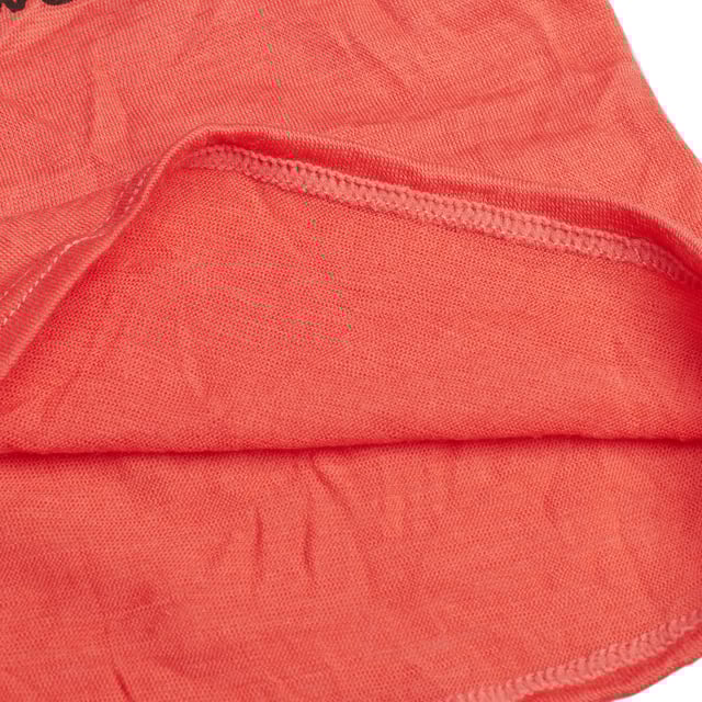 Originales multifunktionales Höschen Buff, das Vielseitigkeit und Komfort bei jeder Outdoor-Aktivität bietet.

 Hauptmerkmale:

 - Multifunktional, kann als Schal, Stirnband, Maske, Mütze oder Bandana verwendet werden.
 -Unisex.
 - Elastischer Halstuch.
 - Vielseitig.
 - Schlauchförmiger Buff ohne Nähte, sorgt für eine bequeme Passform und beugt Hautirritationen vor.
 - Hergestellt aus hochwertigen Materialien.
 - Schützt vor Kälte, Wind und Sonne und eignet sich perfekt für Outdoor-Sportarten.
 - Einheitsgröße.
 - Für Erwachsene konzipiert.
 - Ideal zum Tragen das ganze Jahr über.
 - Erhältlich in einer Vielzahl von Farben und Drucken mit dem Buff-Logo, das die Qualität der Marke hervorhebt.

 Ein funktionelles und praktisches Kleidungsstück für alle, die bei jedem Abenteuer Komfort und Schutz suchen.
 Maßnahmen: 22,8 x 63,5 cm
 Komposition: 100 % Wolle
 Pflege:
- Maschinenwäsche max. bei 40 °C.
 - Vermeiden Sie die Verwendung von Weichspülern.
 - Verwenden Sie kein Bleichmittel.
 - Benutzen Sie keinen Trockner.
 - Kein Bügeln.