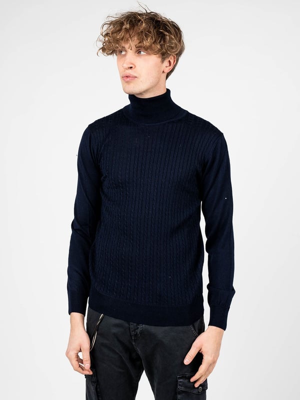 Estilo sencillo
Con cuello de polo
Con un adorno texturizado
Bajo, mangas y cuello rematados con puños elásticos
Hecho de una tela de alta calidad con lana merino
Fabricado en Italia