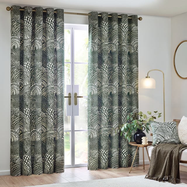 Blending modern neutrals with nature-inspired tones to create an inspiring collection of prints that stand the test of time. Create impact with simple but stylish prints. Nola is a new modern classic. Featuring a unique geometric design inspired by minimalist and abstract art, these printed eyelet curtains are woven using 100% cotton half-panama fabrics and are complete with room-darkening qualities, making them suitable for every type of home.
