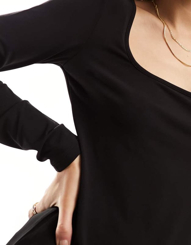 Dresses by Vila Low effort, high reward Plain design Square neck Long sleeves Regular fitSold By: Asos
