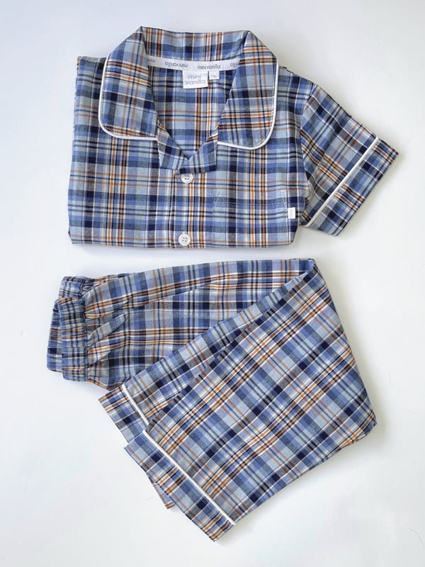 Elevate your little gentleman's sleepwear collection with our premium Boys' Cotton Check Traditional Summer Pyjamas! Crafted with the finest cotton fabric, these pyjamas blend comfort with timeless style, ensuring a cosy and stylish slumber every night.
Key Features:
