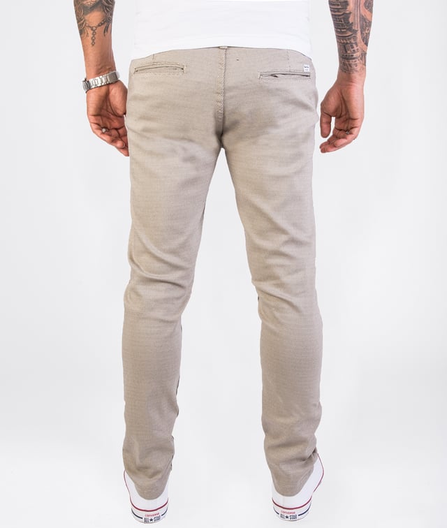 Angeboten wird eine Herren Chino Hose der Trendmarke "Rock-Creek". Super bequem Herren Hose aus Baumwolle. Top Qualität und Hochwertige Verarbeitung .