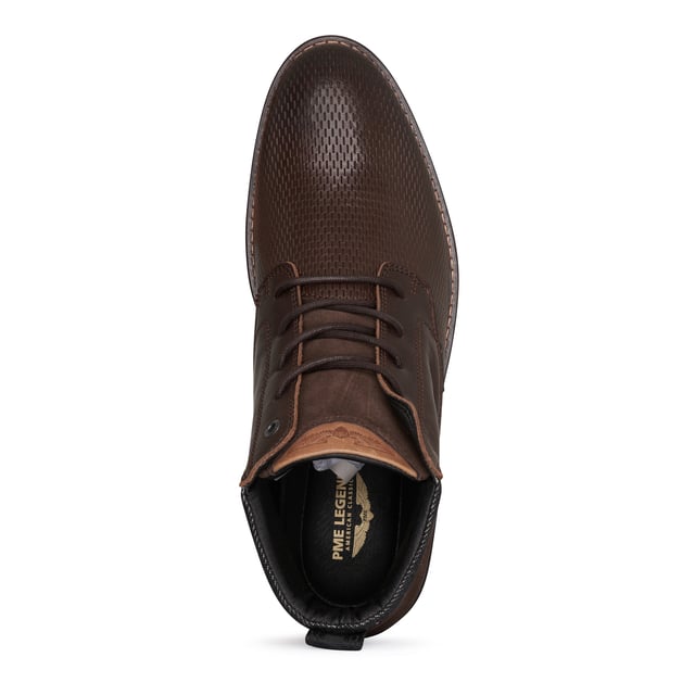 Zapatos PME Legend para él. Las zapatillas están fabricadas en piel y textil de alta calidad. La zapatilla tiene una plantilla extraíble de EVA, que proporciona una buena amortiguación. Marca: PME Legend. Nombre del modelo: Huffster. Categoría: zapatos de hombre. Materiales: cuero/textil. Color: marrón
