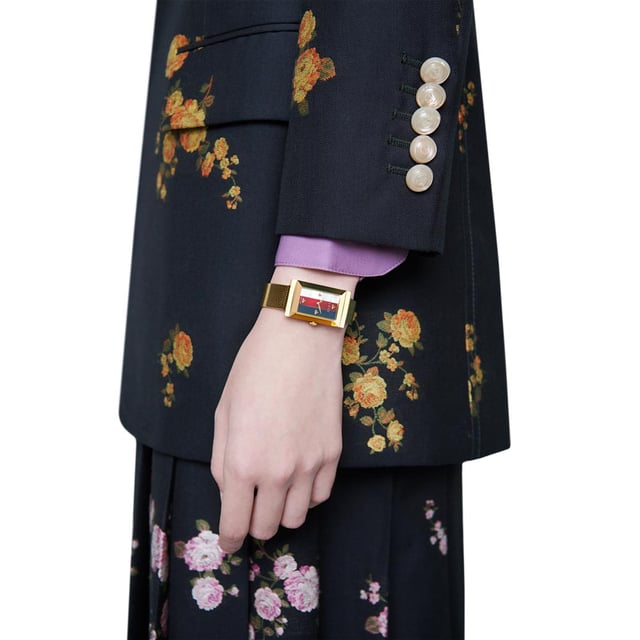 Supplier Code YA147410Range G-FrameStrap/Finish Stainless Steel,Gold Tone,Ion Plated/PVDStrap Type BraceletWatch Movement QuartzWater Resistancy 30mCase Size (mm) 34Dial Colour Multi-ColouredMarkers DotsClasp Type BuckleGlass Type Sapphire Crystal GlassWarranty 2 YearsFinish Polished