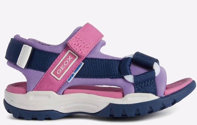 There is a perfect shoe for every child. We have them all.Thanks to Geox's high level of specialisation, GEOX knows how to ensure the correct development and wellbeing for young feet during every phase of growth.Exclusive patent360 Degree breathabilityResistant outsole