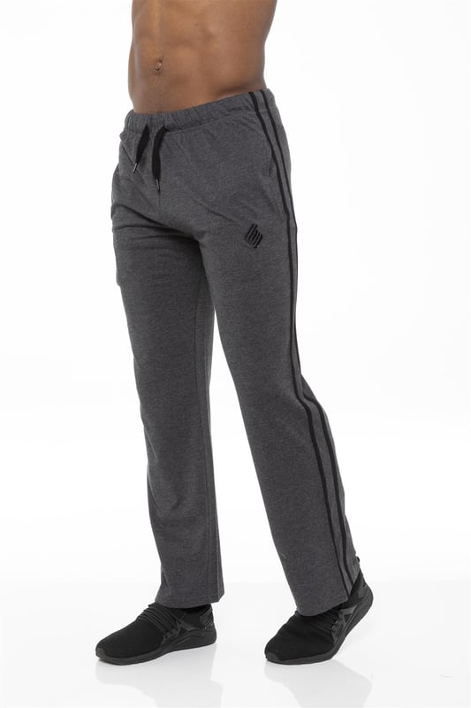 These Regular fit EZLP586 Lounge pants feature classic contrast stripes to sides, 2 side pockets, cotton blend for superior comfort, adjustable waist with drawstrings