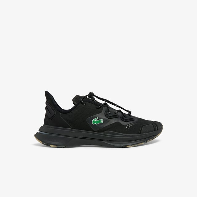 The Run Spin Ultra GTX trainers offers unbeatable performance thanks to its innovative Gore-Tex technology. Lightweight and breathable  this style benefits from durable lace pods for extra protection  while reflective accents mean they’re perfect for after-dark runs. Note the Good-Year rubber grip to the sole: the perfect combination of all-weather grip and cushioned energy - Winterised athleisure runner - New waterproof Gore-Tex upper - Pebax plate in midsole - TPU lace pods - Padded heel clip - Reflective details - Good-Year sole - Sculptural sole - Ref: 742SMA007402H