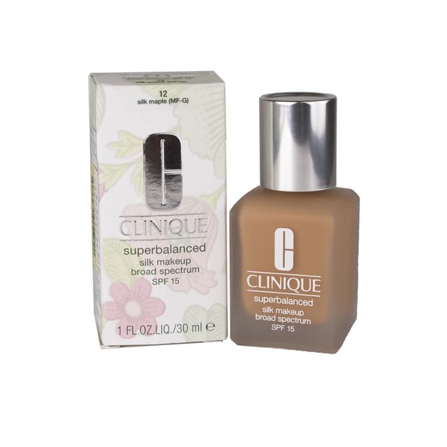 Introducing Clinique Superbalanced Silk Makeup Foundation with SPF15, a foundation that's designed to provide sheer to moderate coverage, offering a natural-matte finish for a flawless look. This foundation is formulated to cater to the unique needs of different skin types, making it an ideal choice for those with Dry Combination to Combination Oily Skin.