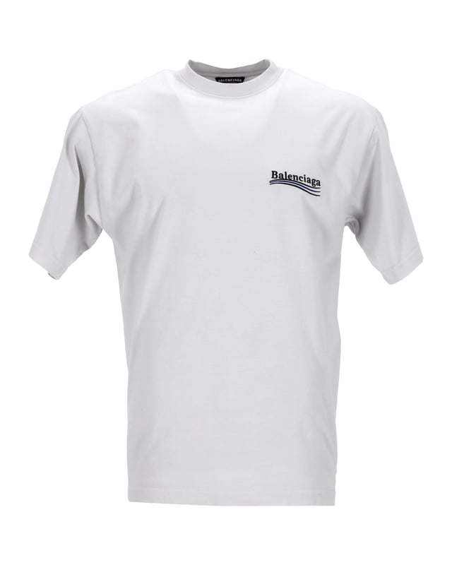 VINTAGE, RRP AS NEW
Embrace street-inspired fashion with the Balenciaga Political Campaign T-Shirt in White Cotton. Made from high-quality white cotton, this T-shirt features a standout political campaign-inspired graphic print on the front. The oversized fit adds a trendy and relaxed vibe, while the soft cotton material ensures comfort throughout the day.

Balenciaga Political Campaign T-Shirt in White Cotton
Material: Cotton
Color: White 
Size: XXS
Condition: Excellent
Sign of wear: No
SKU: 361681