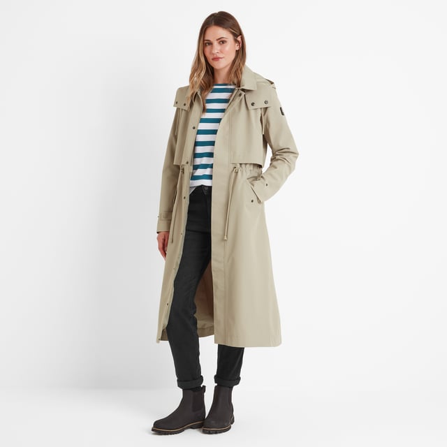 When it comes to waterproof jackets, it doesn’t get much more stylish than the Alva. Designed in the classic trench-coat silhouette, the Alva is a great looking coat that also comes with heaps of practical features. Its fully taped seams and waterproof coating ensures you keep the rain out and the warmth in, which is ideal for when the rain pours and the winds blow. Also, to ensure you’re ready for whatever the weather throws at you, the removable and adjustable hood comes complete with drawcords at the opening, while the handy two-way zip provides extra mobility. What’s more, the toggle adjusters on the waist offer that “cinched-in” feel, which is both figure-flattering and great for keeping your torso toasty. With style and substance in abundance, the Alva is your trusty companion for keeping you dry and stylish in the unpredictable British weather.