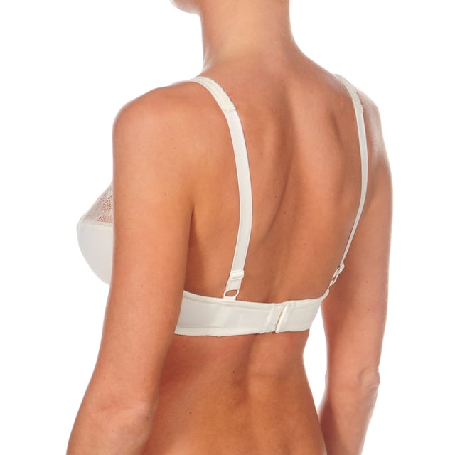 Bügel-BH ohne Polsterung.
 Ein bequemes und feminines Kleidungsstück ideal für den Alltag der Frauen.
 Farbe Elfenbein

 Zusammensetzung:
 80% Polyamid. -20% Elastan.

 Pflege:
 Handwäsche mit kaltem Wasser.
 Neutrale Seife verwenden.
 Kein Bleichmittel verwenden.
 Ohne Verdrehen ausspülen.
 Nur nicht elastische Teile bügeln.