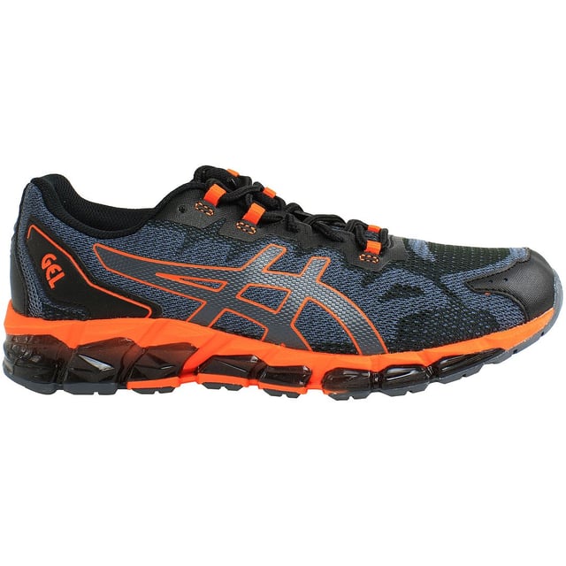 Asics Gel-Quantum 360 6 Zapatillas para Hombre – una fusión perfecta de tecnología avanzada, comodidad y estilo para el corredor masculino dedicado. Diseñadas por Asics, estas zapatillas incorporan características de vanguardia para mejorar tu experiencia de carrera. Estas son las características clave del Gel-Quantum 360 6:

Amortiguación de Gel de 360 Grados: El Gel-Quantum 360 6 está equipado con la tecnología de amortiguación Gel, la cual proporciona absorción de impactos de 360 grados. Esta característica innovadora garantiza una comodidad óptima al minimizar el impacto en tus articulaciones, permitiéndote disfrutar de una carrera suave y cómoda.

Construcción del Superior FluidFit: La construcción del superior FluidFit se adapta a las contornos de tu pie, brindando un ajuste personalizado y similar al de un guante. Este diseño sin costuras mejora la flexibilidad, comodidad y transpirabilidad, asegurando un ambiente ceñido pero ventilado durante tus carreras.

Tecnología Trusstic System: La tecnología Trusstic System reduce el peso de la unidad de la suela mientras mantiene la integridad estructural. Esto contribuye a la estabilidad general del calzado, apoyando tu pie durante toda la zancada de carrera.

Plantilla Ortholite X-40: La plantilla Ortholite X-40 agrega una capa extra de amortiguación y gestión de la humedad. Esta característica mejora la comodidad y ayuda a mantener tus pies frescos y secos, garantizando una sensación de frescura durante tus carreras.

Sistema de Guiado de Impacto (IGS): El IGS de Asics mejora la marcha natural de tu pie, facilitando una transición suave desde el golpe del talón hasta el despegue de los dedos. Este sistema optimiza tu eficiencia de carrera y rendimiento general.

Suela AHAR+ para Durabilidad: La suela AHAR+ (caucho de alta abrasión Asics) proporciona una durabilidad y tracción excepcionales. Diseñada para diversas superficies, ofrece un agarre confiable, asegurando confianza y estabilidad durante tus carreras.