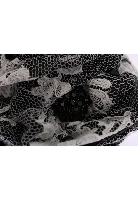 Brand: Dolce & Gabbana
  Style: Hair Claw
  Color: Black and white
  Crystal: Black
  Material: 20% AC 28% Cotton 12% PA 40% Silk
  Size: 10cm x 10cm
  Logo details
  Made in Italy