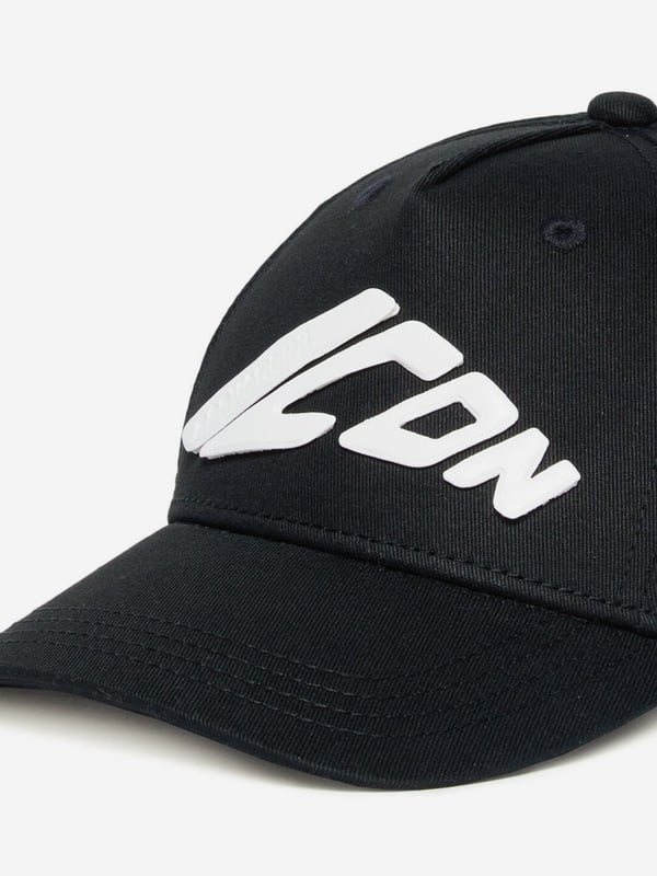 Introducing the Kids Icon Logo Cap in Black by dsquared2, an essential addition to any trendy boy's or girl's wardrobe for AW2024. Each detail exquisitely blends fashion with functionality:‚ Signature Iconic Logo: Features the revered dsquared2 icon, instilling a touch of luxury.‚ Premium Craftsmanship: Crafted with meticulous attention to detail, ensuring lasting durability and style.‚ Versatile Elegance: Its sleek black design effortlessly compleplies with any outfit, making it a versatile staple for the season.Elevate your child's fashion game with this stylish cap from dsquared2 kids. Perfect for any occasion!