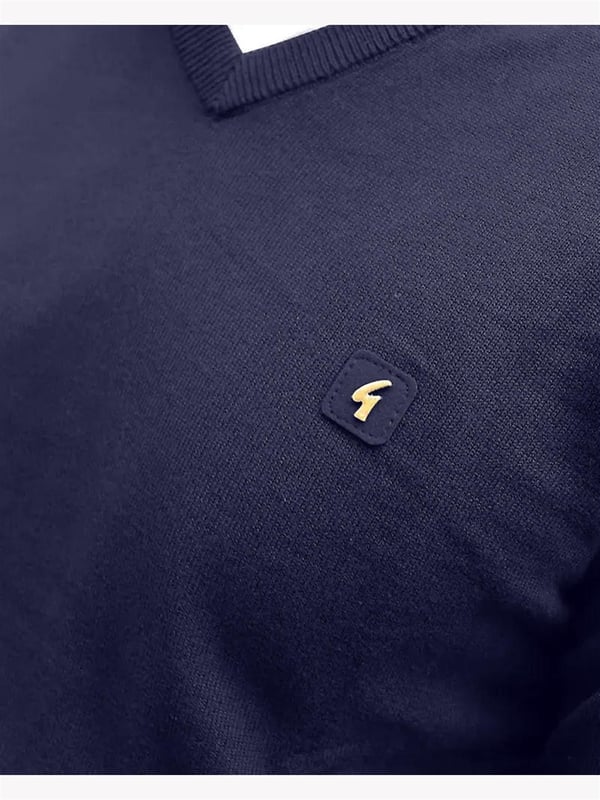 Gabicci Knitted V-Neck Jumper. Classic yet modern piece of knitwear. Regular Fit, Long Sleeve Jumper. V-Neck Style, Contemporary Fit With Ribbed Sleeve Cuffs & Bottom Hem
