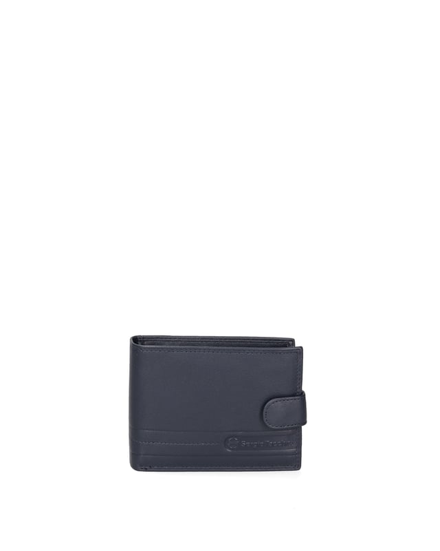 Cartera de hombre. El cierre es con botón de presión. Los bolsillos internos son tarjeteros. Los bolsillos externos están ausentes. Falta la correa para el hombro. Falta el mango. Hay un compartimento interno. El material exterior es 100% Piel Auténtica. Internamente no está forrado. Medidas: 12x9,5x2 cm. Producto de moda