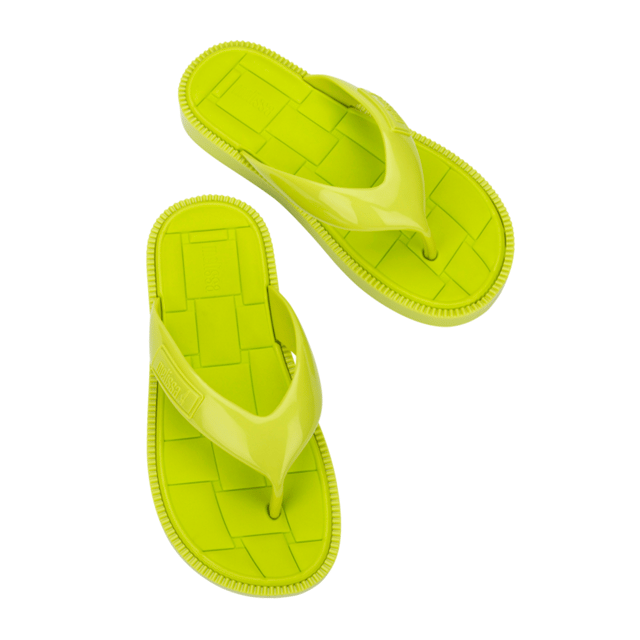 the classic Possession line has just welcomed a new member! Look fab even on casual occasions with the Melissa Possession Flip Flop II, whose ultra comfortable, padded EVA insole and non-slip outsole will fuse comfort, stability, and style into one single look!