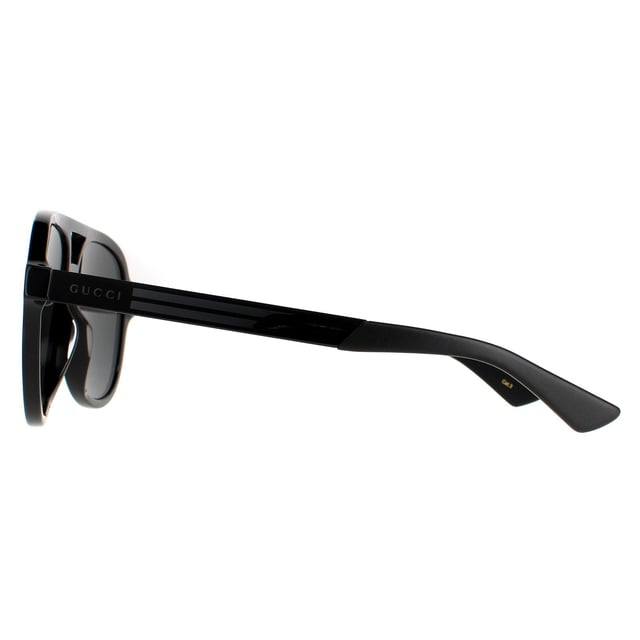 <p><span style="color: rgb(48, 55, 62); font-family: &quot;IBM Plex Sans&quot;, sans-serif; font-size: 14px; white-space-collapse: preserve;">Gucci Aviator Mens Black Grey GG0688S  Gucci are a large pilot style with a plastic frame front and flat metal temples finished with the Gucci text logo.</span></p>