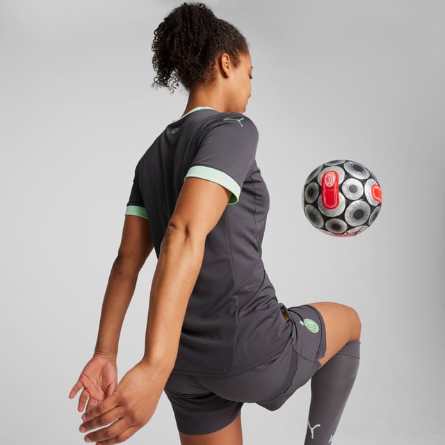 PUMA Womens AC Milan 24/25 Third Jersey PRODUCT STORY: In the 24/25 Third Kit, a neutral base color lights up in bold accents including monochromatic version of the club crest to express the inherent Milanese style in a way thats both new and distinctly Rossonero, even in the absence of Rosso or Nero. Welcome to Milan(ismo). FEATURES & BENEFITS: dryCELL: Performance technology designed to wick moisture from the body and keep you free of sweat during exercise; As part of the RE:FIBRE program, this garment is made of at least 95% recycled material from textile waste and other used materials. DETAILS: Regular fit; 170 gsm, Jacquard; Crew neck; Short sleeves; Official team branding. Our model is 174 cm tall and is wearing size S UK.