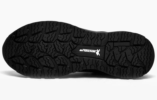 This Cotswold 5-star Kingham Low hiking trainer has superior Michelin tyre treaded grip for the most intense of muddy trails and enduring hikes. The upper is super eco-conscious so youre doing your bit for the environment to. The shoes delivers the perfect fit and feel with a hiker friendly lacing system and overlaid supports and strengthenings in all of the right places. A soft padded heel and ankle collar and a sumptuous inner footbed and lining deliver a glove like fit whilst the ultra-durable Michelin tyred outsole will deliver grip and wear way ahead of anything in its class.
 - Eco-Conscious upper 
 - Waterproof breathable membrane
 - EVA padded footbed
 - Comfy heel and ankle collar
 - Michelin tyred rubber outsole
 - Perfect fit lacing system
 - Cotswold branding