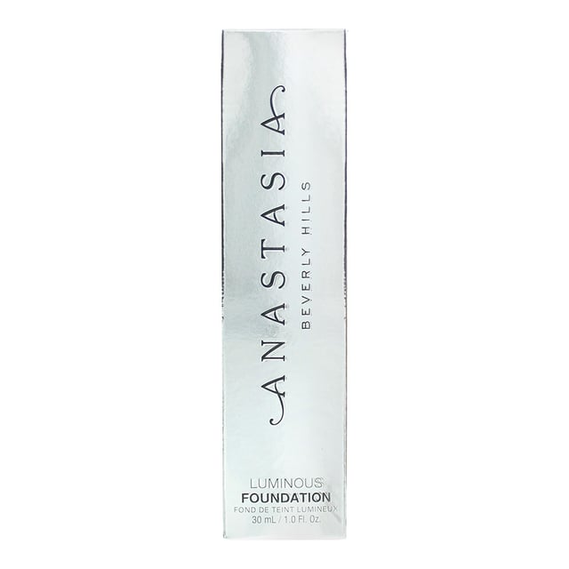 This water-resistant liquid foundation delivers long-wearing, medium coverage yet still feels weightless and looks ultra-fresh. It blurs any imperfections without caking or masking the skin’s natural radiance. Gives the complexion a fresh, radiant look with a lightweight, second-skin feeling. Formulated without gluten, parabens, alcohol, oil, mineral oil or talc. Suitable for all skin types, including sensitive skin.