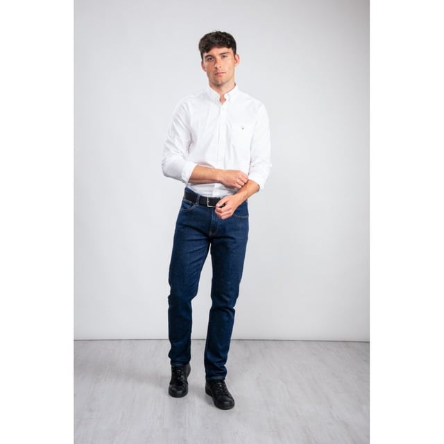 Mens Broadcloth Shirt in White.- The bestselling cotton broadcloth shirt. This regular fit shirt features our signature button-down collar  the locker loop and boxpleat at the back  and a classic shield logo embroidered at the chest.- Cotton 100%