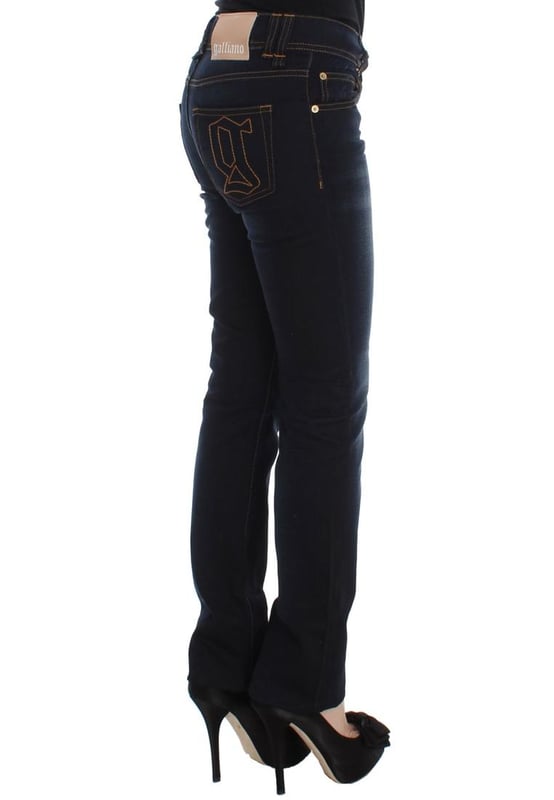 Nuevo con etiquetas  
Hecho por JOHN GALLIANO  
Color: Lavado Azul  
Modelo: Corte Ajustado  
Hecho en Italia  
Material: 100% Algodón  
Perfecta adición a tu guardarropa  
Diseño de corte ajustado para un look favorecedor  
Materiales de calidad y auténticos