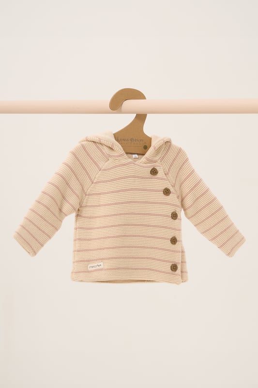 Homegrown's organic cotton hooded wrap cardigan is crafted for comfort and sustainability. Featuring button fastening and cute bear ears on the hood, this cosy, breathable cardigan is gentle on delicate skin and perfect for any season.