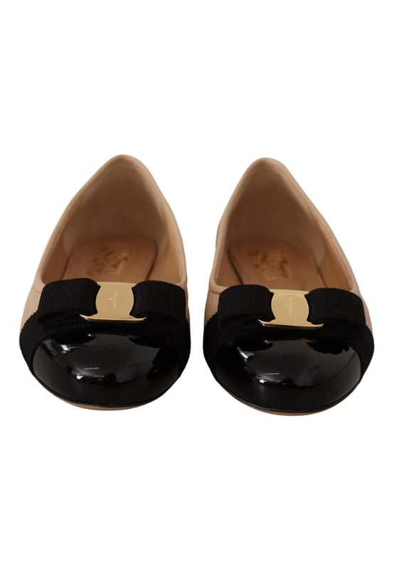 Gorgeous brand new with box tags and dust bag
  100% Authentic Salvatore Ferragamo women’s shoes
  Model: VarinaQ 1cm 0702228 019
  Color: New Bisque / Black
  Material: Nappa and Patent Leather
  Heel 1cm
  Made of sumptuous quilted nappa leather
  Versatile flats with understated elegance
  Iconic Vara grosgrain bow with contrasting patent insert
  Made in Italy