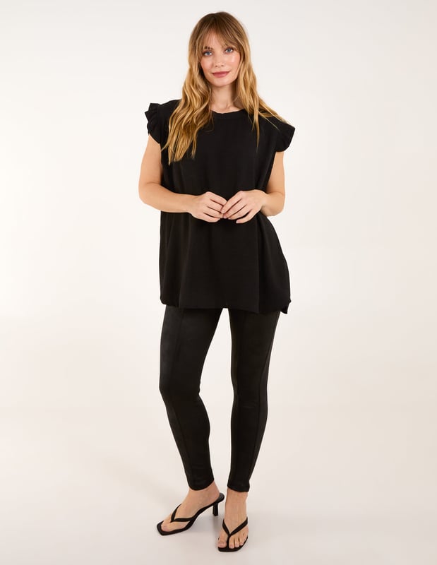 This basic top is perfect for your day-by-day outfits. Pair it with jeans and sneakers for the comfiest look of Autumn/Winter!