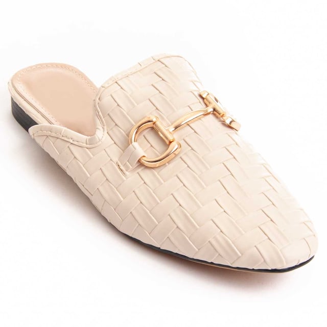 Manoletina voor vrouwen. Comfortabele pasvorm. Gevoerde inlegzool. Antislip zool. Versterkte stiksels. Gefabriceerd door andere merken voor ons merk.