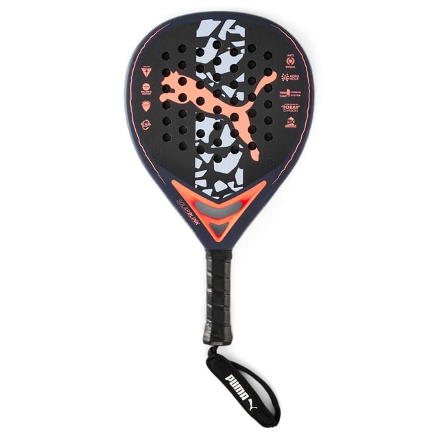 Color: New Navy Ultra Orange 01 Specifications: SolarBLINK PWR padel racket made of 3K carbon fiber with double tubular frame for maximum precision. Woven rope wrist strap with logoed neoprene strap. Details: Weight 365g | EVA medium hardness 13-15 | Transparent TPU protection