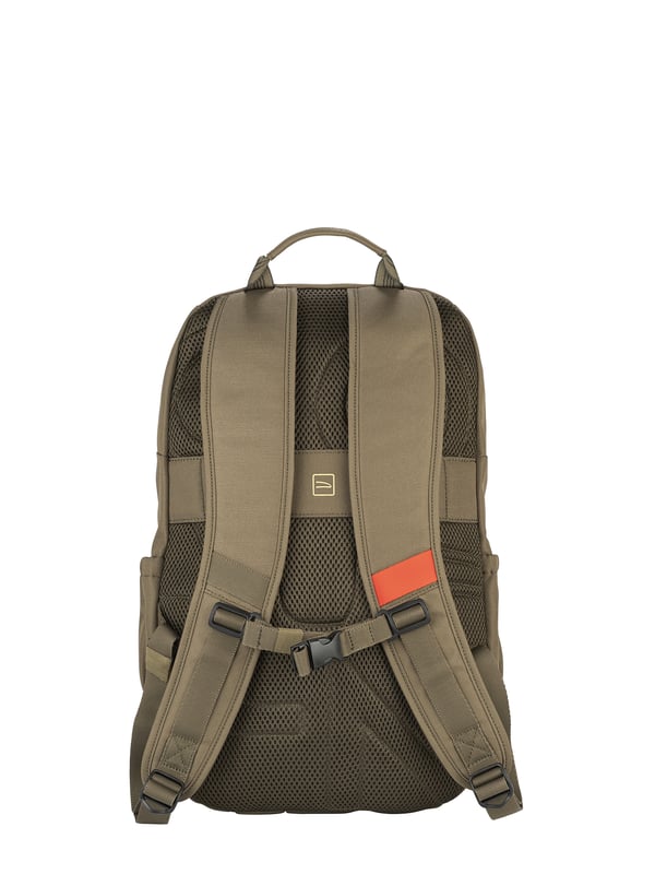 Unisex rugzak met ritssluiting. twee open binnenzakken. twee ritssluitingen aan de voorkant en twee open zijritsen met externe zakken. ontbrekende schouderband.  Handvat van gerecycled polyethyleentereftalaat. een binnencompartiment.  extern materiaal.  Binnenkant van gerecycled polyethyleentereftalaat. Afmetingen: 28,5x45,5x13,5 cm. Modeproduct