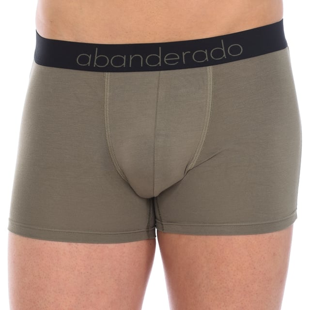 Bóxers Bambú Abanderado.
Color Negro-verde kaki
Cinturilla de goma elástica, con el nombre grabado.
Tejido transpirable y suave.
Frontal anatómico, con capacidad de sujetar sin apretar.
Costuras vistas a tono.

Composición:  93% Viscosa, 7% Elastano

Lavar a temperatura máx. 30º.
- No usar lejía.
- No usar secadora.
- No planchar.
- No lavar en seco.