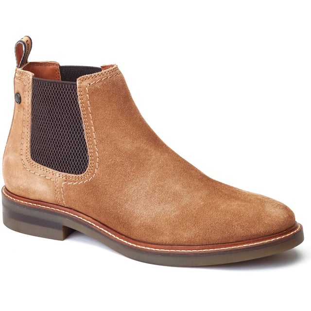 Base London Portland Leather Men's Ginger Boots The Portland Chelsea Boot by Base London is crafted with premium leather uppers, a robust nylon pull tab, and elasticated gusset for easy wear. The cushioned Ortholite insole ensures comfort, while the thick rubber studded sole adds a rugged touch.