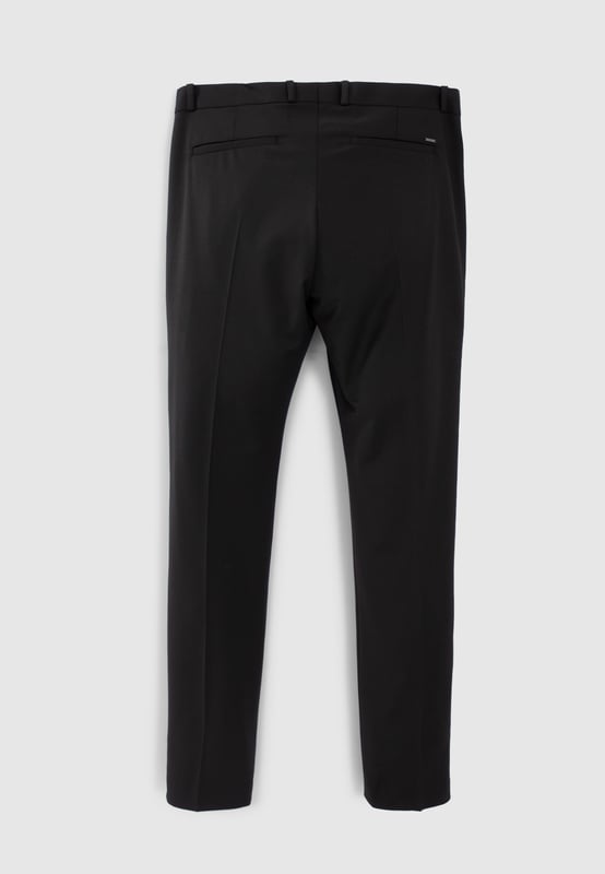 These black wool suit trousers are standard length and slim fit with button & zip fastening and side pockets.