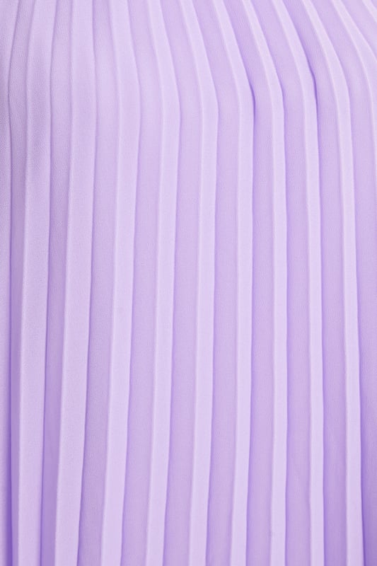 - Chiffon finish - High neckline - Pleated style - Model height: 5' 7" - Model wears uk 8 / us 4 / eur 36 - Always check the wash care label, cool hand wash with mild detergent