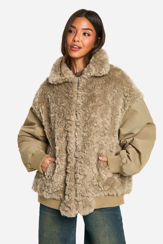 Wrap up in the latest coats and jackets and get out-there with your outerwearBreathe life into your new season layering with the latest coats and jackets from boohoo. Supersize your silhouette in a padded jacket, stick to sporty styling with a bomber, or protect yourself from the elements in a plastic raincoat. For a more luxe layering piece, faux fur coats come in fondant shades and longline duster coats give your look an androgynous edge.