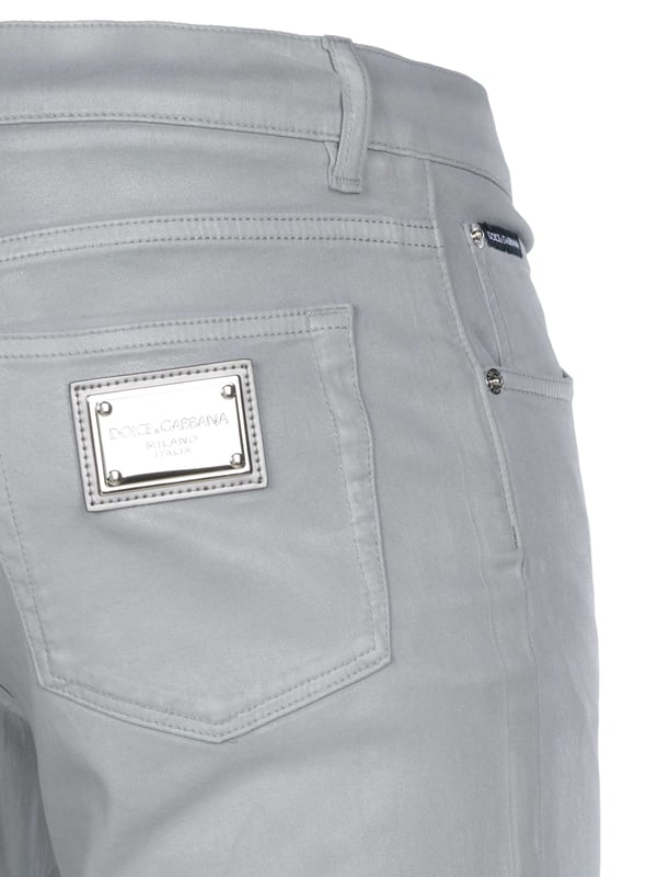 98% algodón, 2% elastano; pantalones Dolce & Gabbana;  Modelo: GY07CD G8FZ7 S9001;  Mano de obra de alta calidad;  mezcla de algodón;  Cierre: botón, cremallera;  trabillas para cinturón;  Estilo clásico de "5 bolsillos";  Detalles del logotipo de Dolce & Gabbana