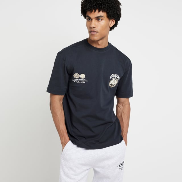 Regular fit, Graphic print, Crew neckline, Short sleeves